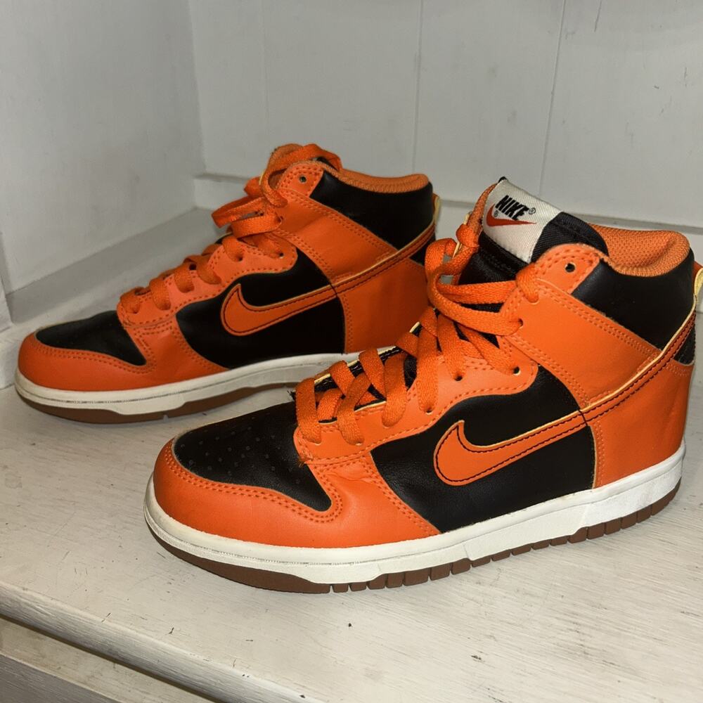 Size 5y - Nike Dunk High Chenille Swoosh - Safety Orange - Picture 2 of 10